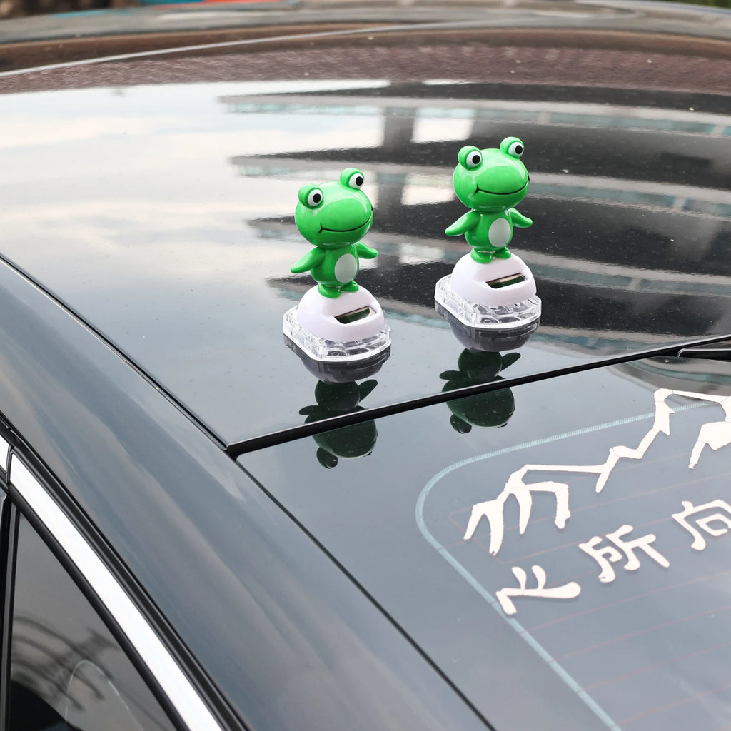 Cute Frog Car Interior Solar Decoration Bobble Head Frog Solar Powered Shaking Head Ornament Animated Car Dashboard Decoration