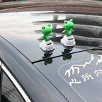 Cute Frog Car Interior Solar Decoration Bobble Head Frog Solar Powered Shaking Head Ornament Animated Car Dashboard Decoration
