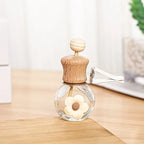 Cute Car Aromatherapy Pendant Air Conditioning Outlet Fashionable Aromatherapy Clip Essential Oil Empty Bottle Decoration Amagi