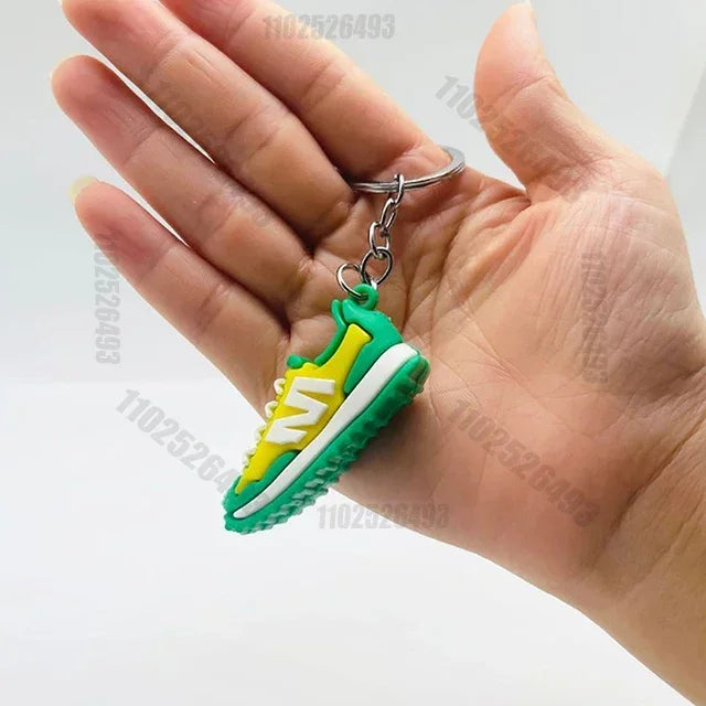 Shoe Keychains For Men 6pc/1pcs Mini Cute Cool Sneaker Keychain PVC For Favors Collectible For Sneaker Fans Bag Pendant Tools