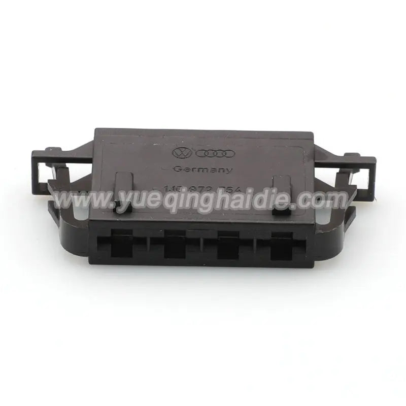 4Pin female black automotive socket car wire harness connector 1J0972754