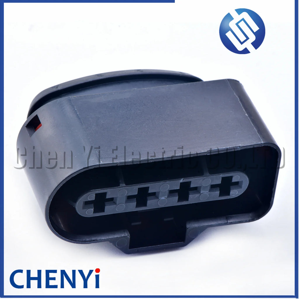 4 Pin female Automobile waterproof connector Oil pump assembly harness plug 4M0 973 724 4M0973724
