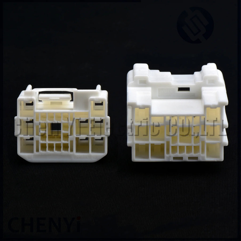 20 Pin 8B+12S Automotive connector Power plug between car doors CY0020-0.6-2.2F 82824-52530 82824-52520 For Toyota REVO