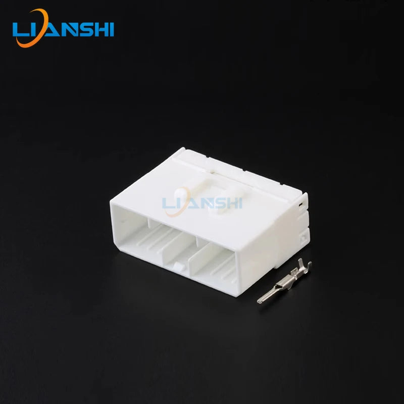 173853-1 174935-1 Suitable for car modification one-button start plug 18p connector with terminal DJ7181-1.8-11/21