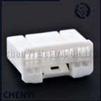 28 Pin Automobile Connector Car CD player host Radio navigation Power plug 90980-12908 with Pin For Toyota Corolla Sienna Camry