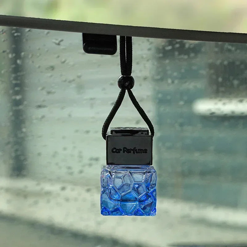 Car Air Freshener Empty Bottle Essential Oil Perfume Bottle with Black Caps Car Air Freshener Hanging Glass Bottles Amagi