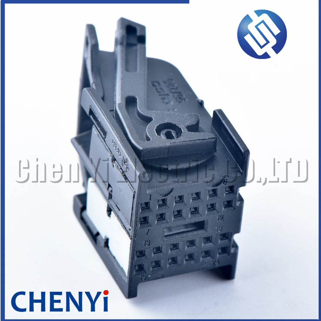 24 Pin Female 0.6mm Automotive Electrical Connector Plug Car Cable Wire Harness Unsealed Socket 967285-1 967285