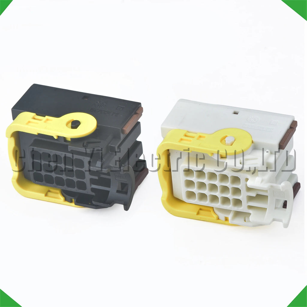 15-Pin Auto Connector Connector Automotive Connectors computer board Mercedes Benz