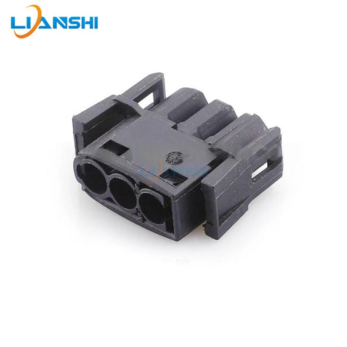 1-828818-1/1-828817-1 is suitable for BMW waterproof wiring harness connector plugs with 3-hole end plugs