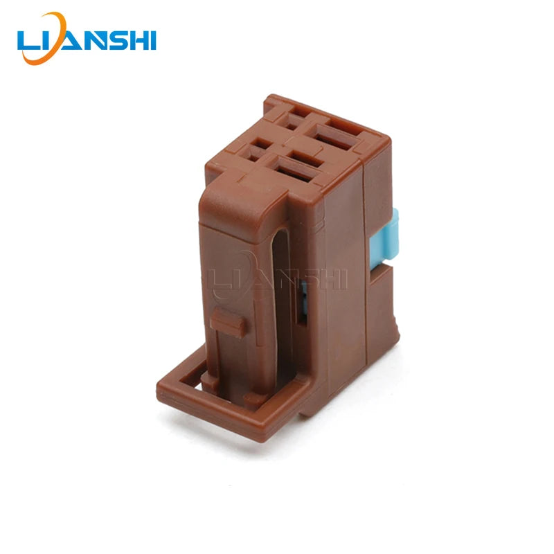 6098-2830 is suitable for the 4P plug of the car seat lifting motor of Mercedes-Benz and BMW