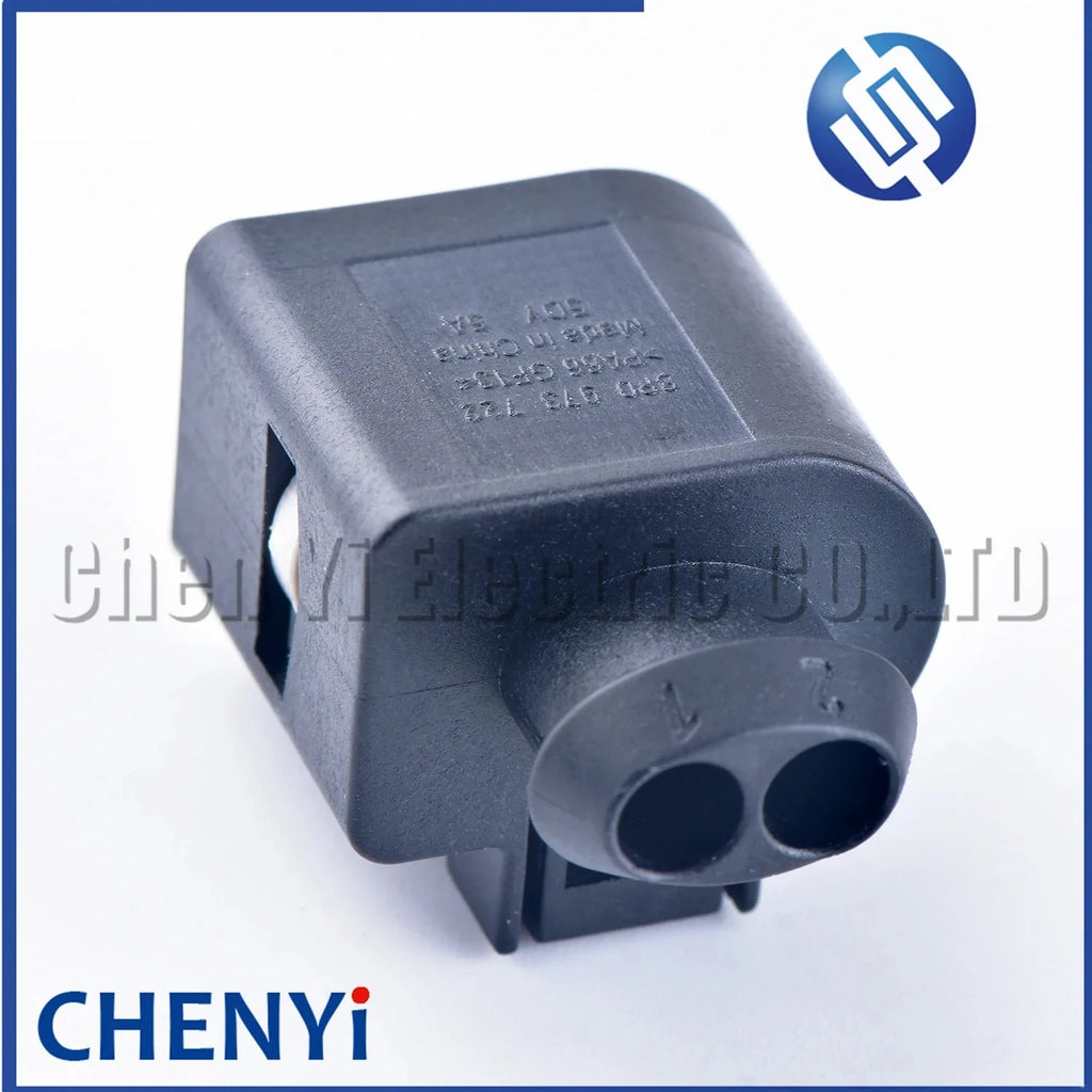 2 Pin Auto Windshield Washer Fluid Pump connector Electromagnetic valve oil cooling valve plug 8P0973722 8P0 973 722