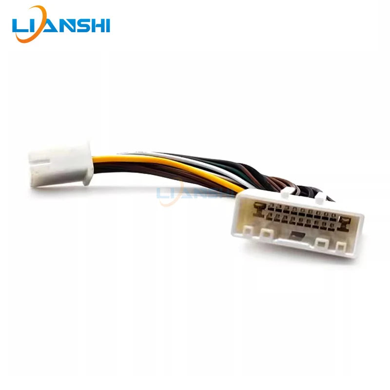 Suitable for the original Nissan car CD large screen navigation power horn male and female extension cord plug