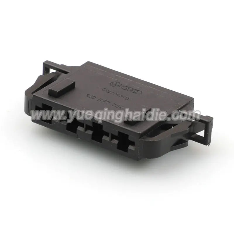 4Pin female black automotive socket car wire harness connector 1J0972754