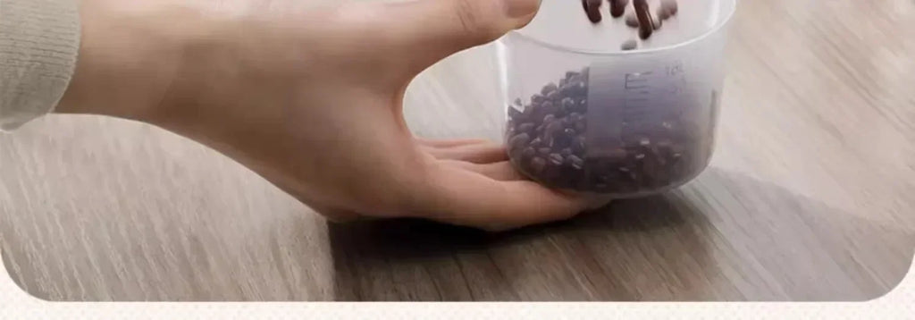 Household Rice Bucket, Insect Proof Sealed Storage Tank, Miscellaneous Grain Storage Box, Transparent Tape Measuring Cup Amagi