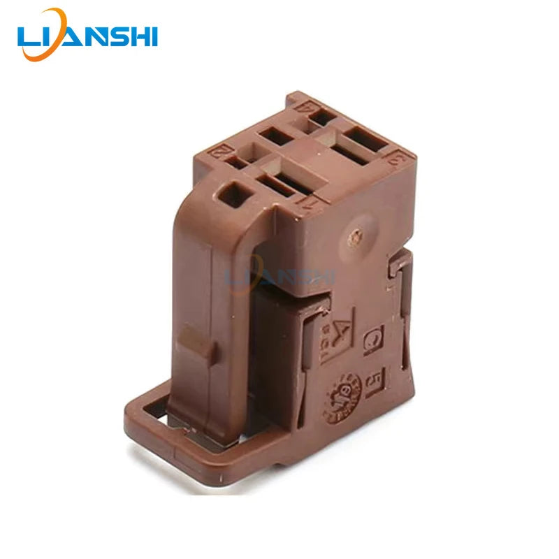 6901830-04 is suitable for BMW ventilated seat motor plug 4P with terminal DJ7041-0.6-2.8-21