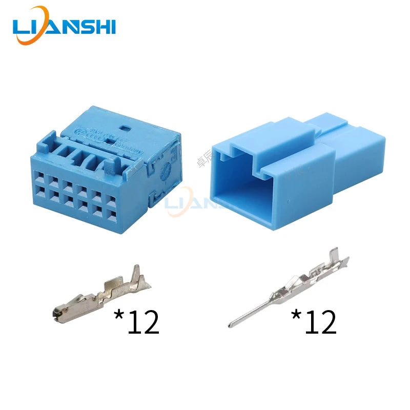 Suitable for Volkswagen 12-core Bluetooth reflection plug MIB audio reversing video plug 1564491-1 8X0035447