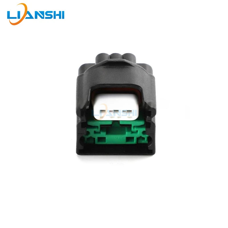 The DJ7036A-1-21 is suitable for the Nissan Teana camshaft position sensor model 03-07 with male and female plugs 7283-7392-30