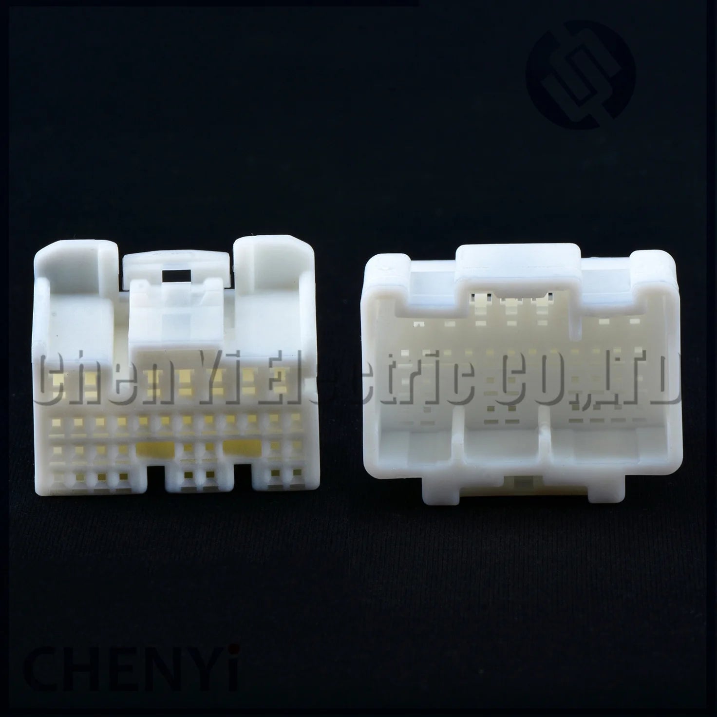 35 Pin Automotive connector Engine Control Module ECU harness plug 1123338-1 90980-12145 1674558-1 90980-12528 For Toyota Prado