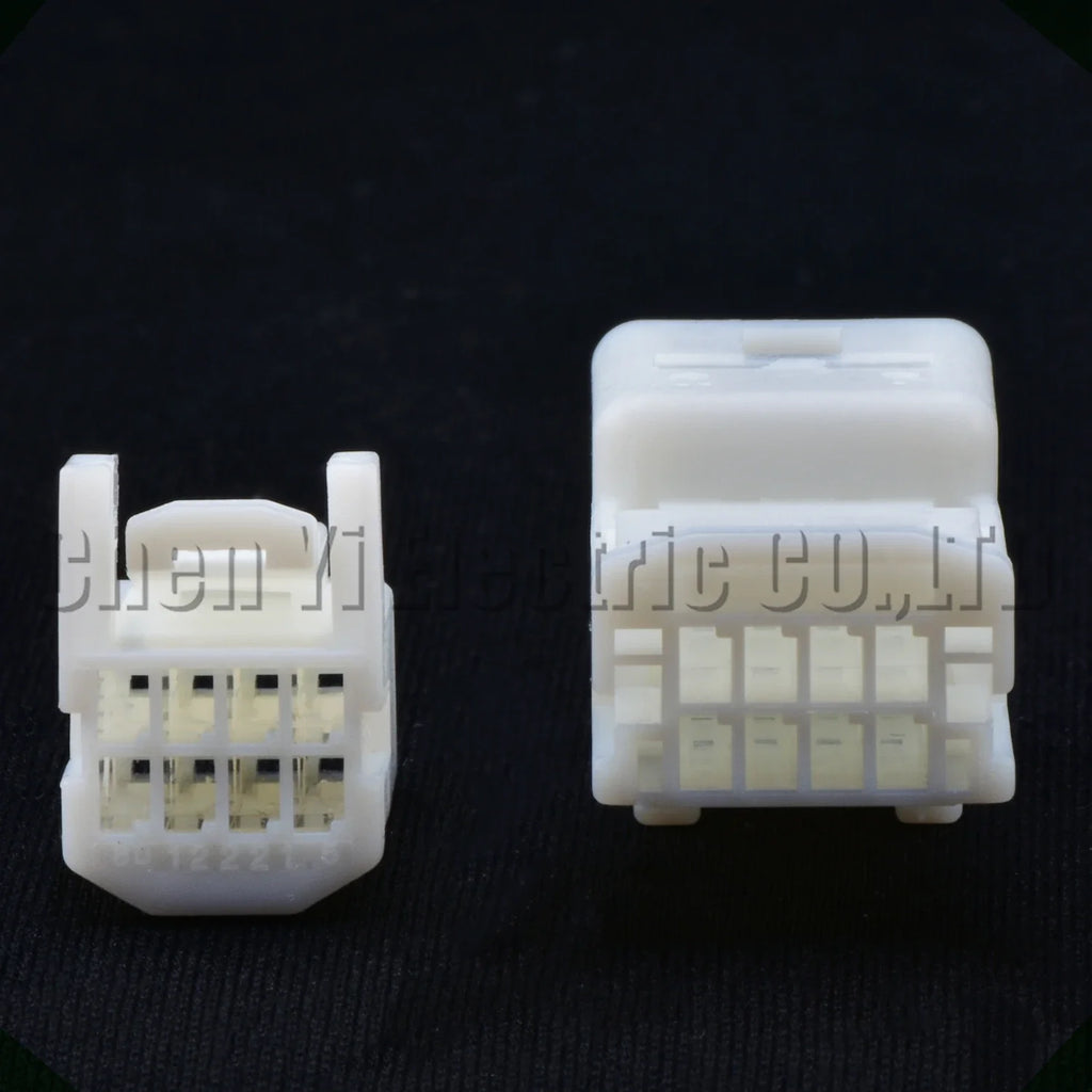 8 Pin Automotive Connectors multimedia navigation screen CD host Wire harness Plug For Toyota 1376352-1 1565804-1