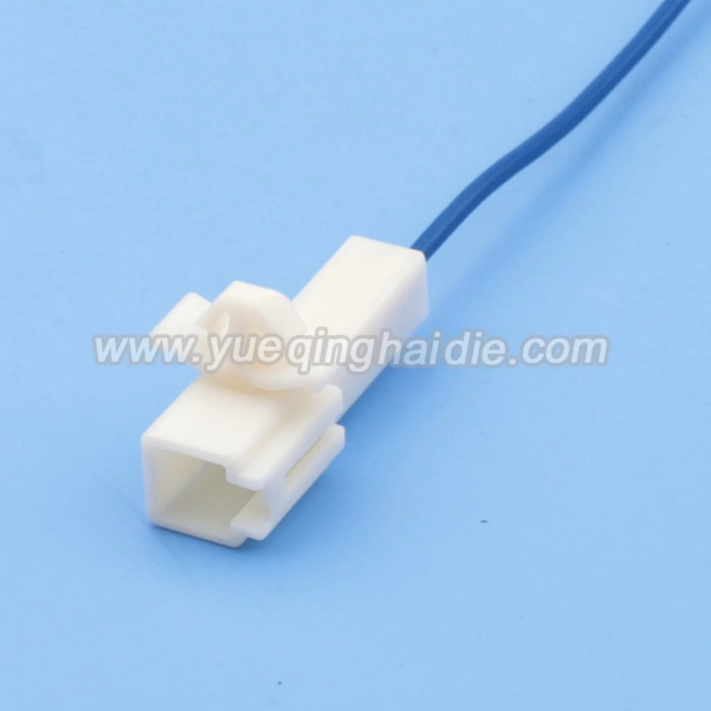 1P 7222-4210-40/MG643800-5 7123-4210-40/MG613801-5 AC Assembly Car Cable Connector Assembly Car Male Plug Female Socket