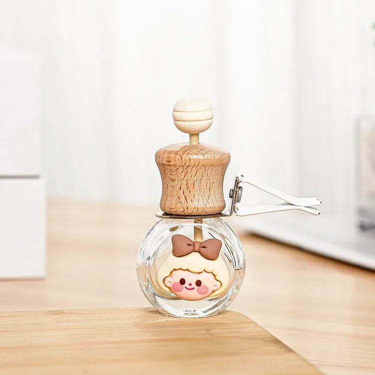 Cute Car Aromatherapy Pendant Air Conditioning Outlet Fashionable Aromatherapy Clip Essential Oil Empty Bottle Decoration Amagi