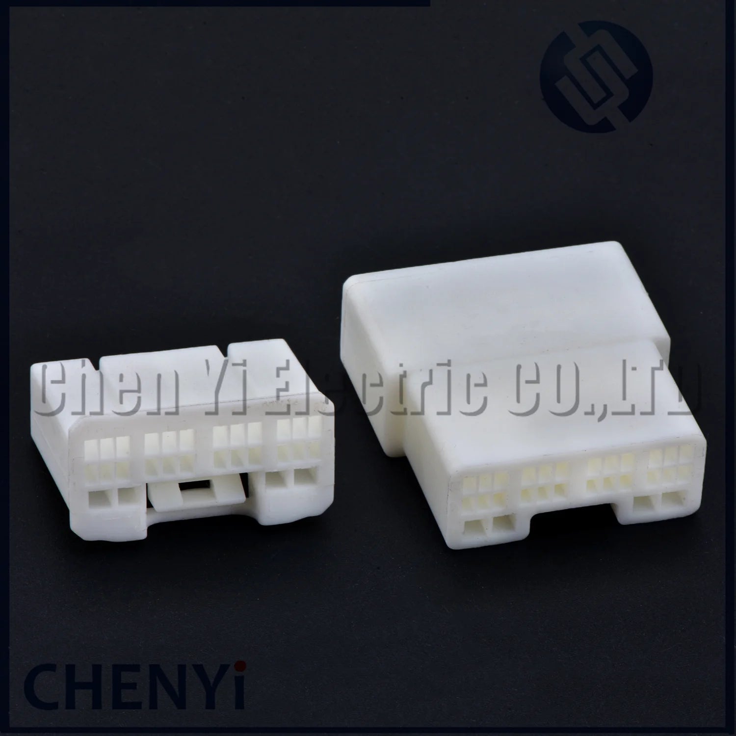 28 Pin Automobile Connector Car CD player host Radio navigation Power plug 90980-12908 with Pin For Toyota Corolla Sienna Camry