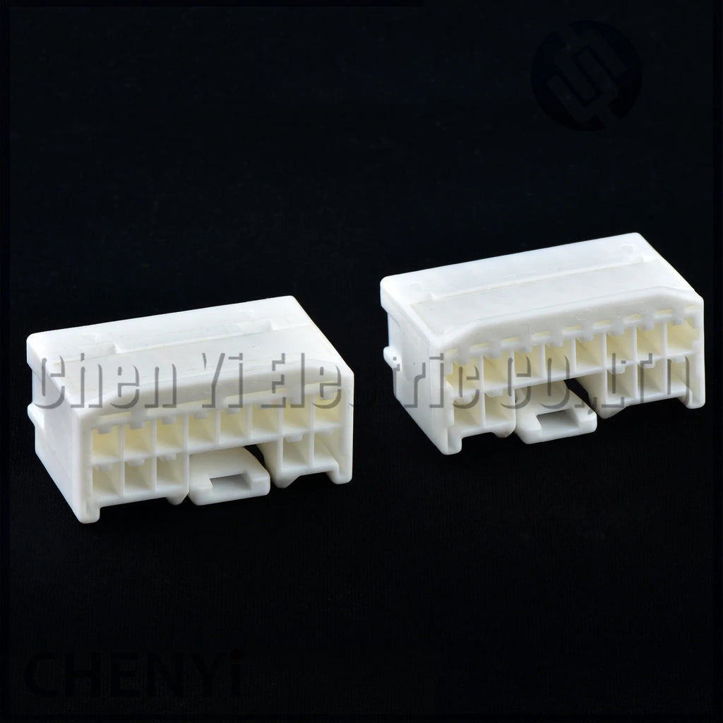 13 Pin Automotive Junction Box connector mid amplifier harness plug 7283-1730 1300-4682 4F1340-000 90980-11695 For Toyota Lexus