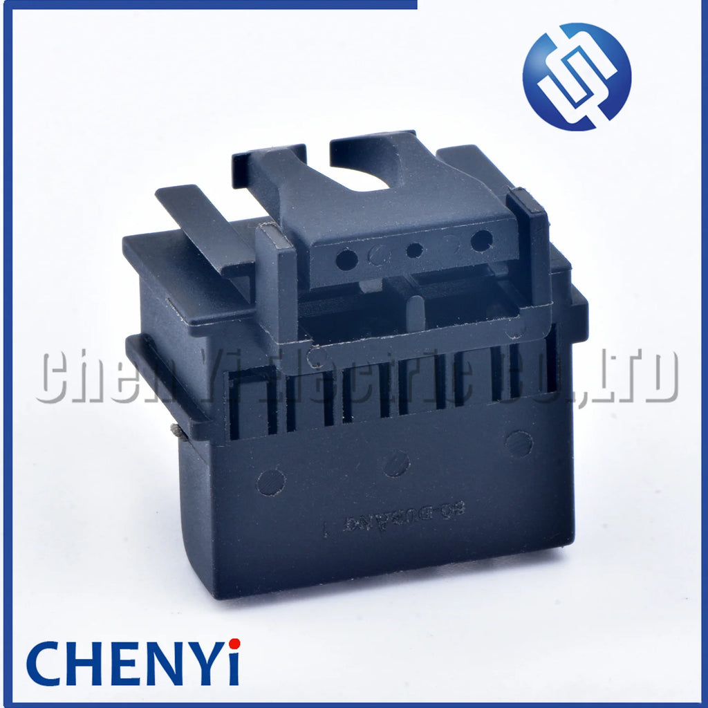 6 Pin Auto connector socket rear lamp 7701477989 7703297051 For Renault Clio II rear light wiring loom repair plug 1998 to 2000