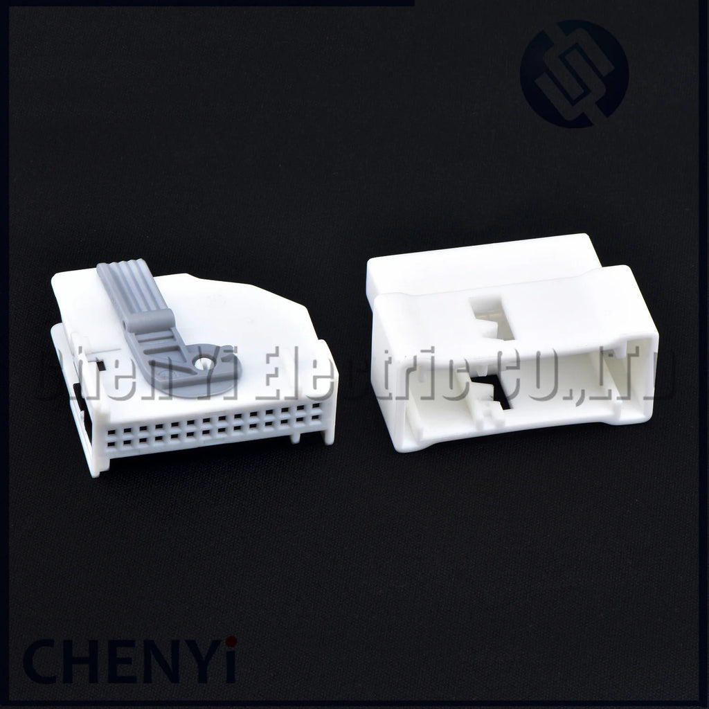28 Pin male or female Automotive connector ECU Wire harness Plug A0025451683 A005457600 2-2236646-1 2-2236647-1