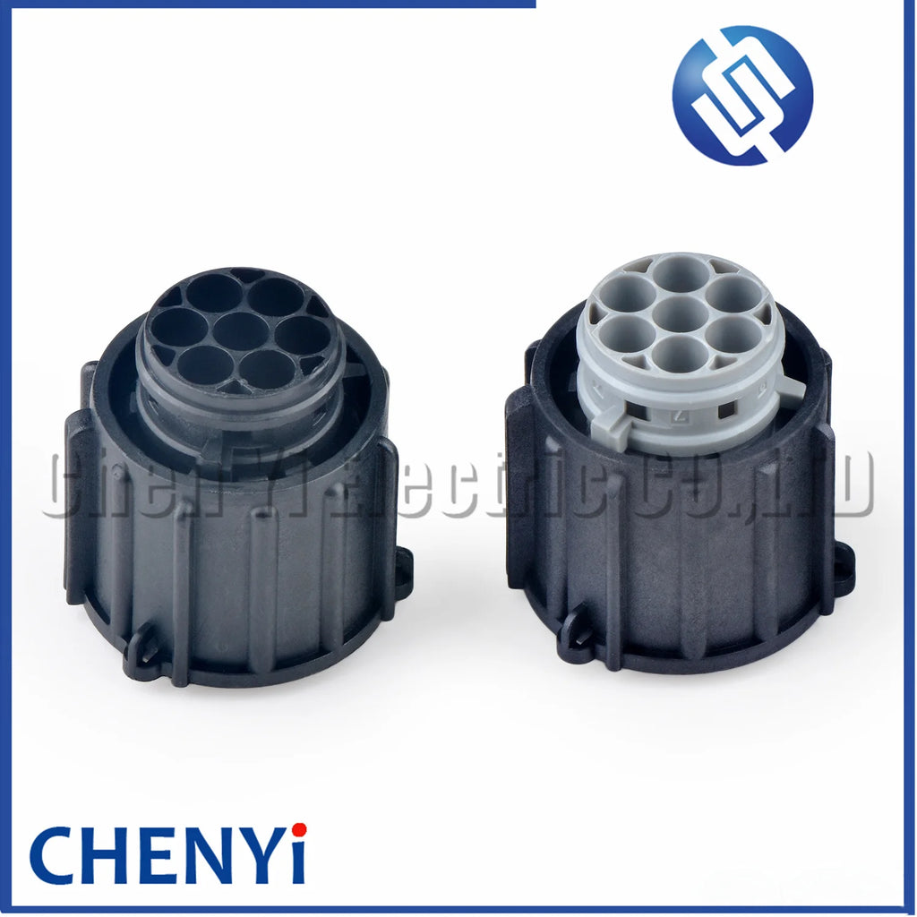 7 Pin circular Automotive waterproof connector truck Headlight wire harness Plug 18369.062.000 18369062000 For C7H G7S