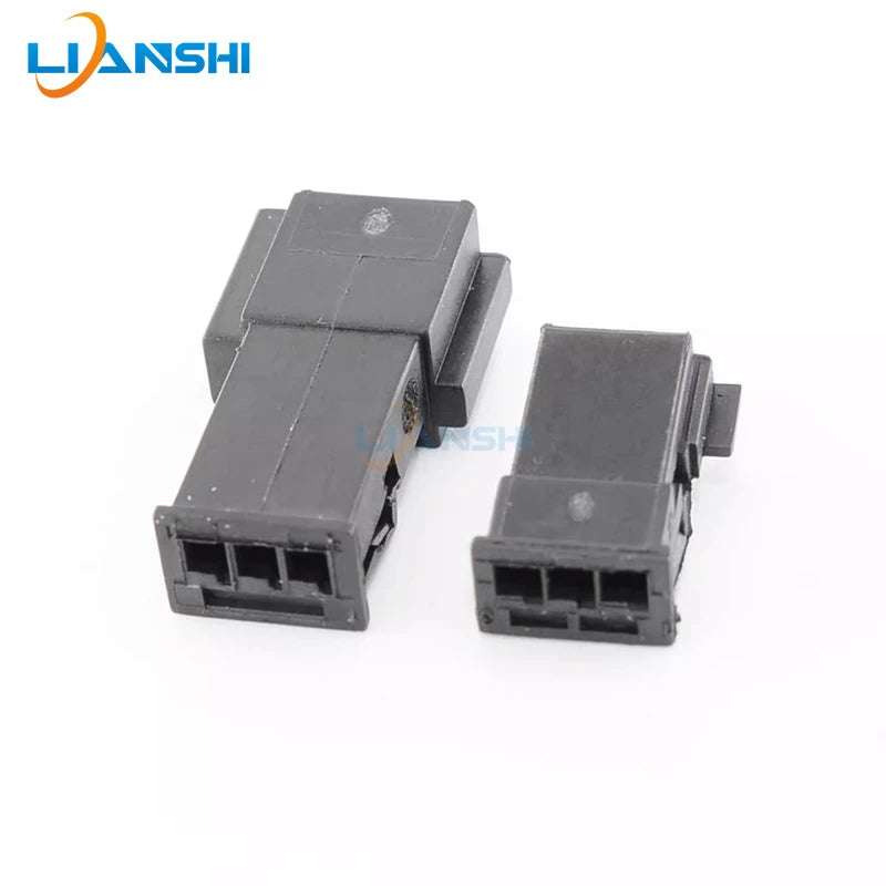 9-968700-1 is suitable for BMW tweeter car modification audio harness plugs. 1355620-1/1355600-9