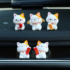 Car Japanese Lucky Cat Ornaments Car Dashboard Center Console Cute Resin Maneki-Neko Auto Interior DIY Decoration Accessories