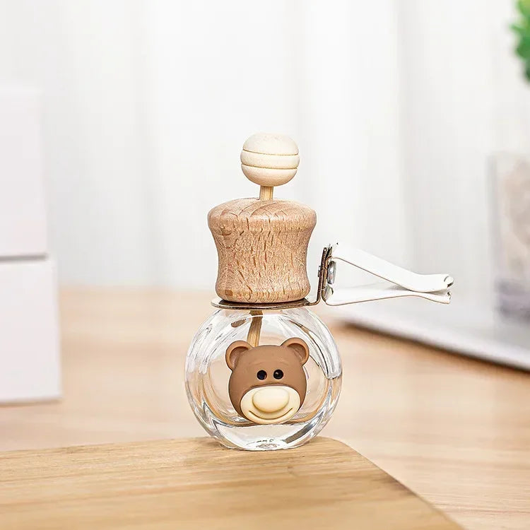 Cute Car Aromatherapy Pendant Air Conditioning Outlet Fashionable Aromatherapy Clip Essential Oil Empty Bottle Decoration Amagi