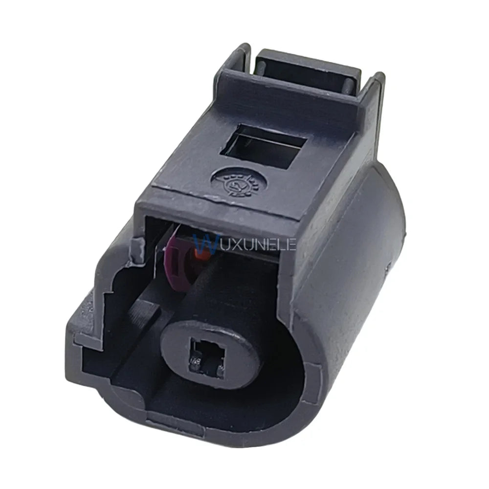 50 Sets 1 Pin Automotive Engine Oil Pressure Sensor with Sealed Female Wire Connector 1J0973701A for Automotive