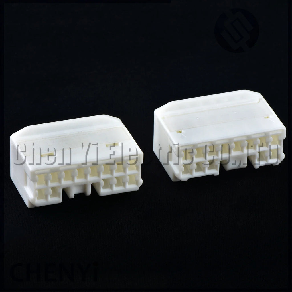 13 Pin Automotive Junction Box connector mid amplifier harness plug 7283-1730 1300-4682 4F1340-000 90980-11695 For Toyota Lexus