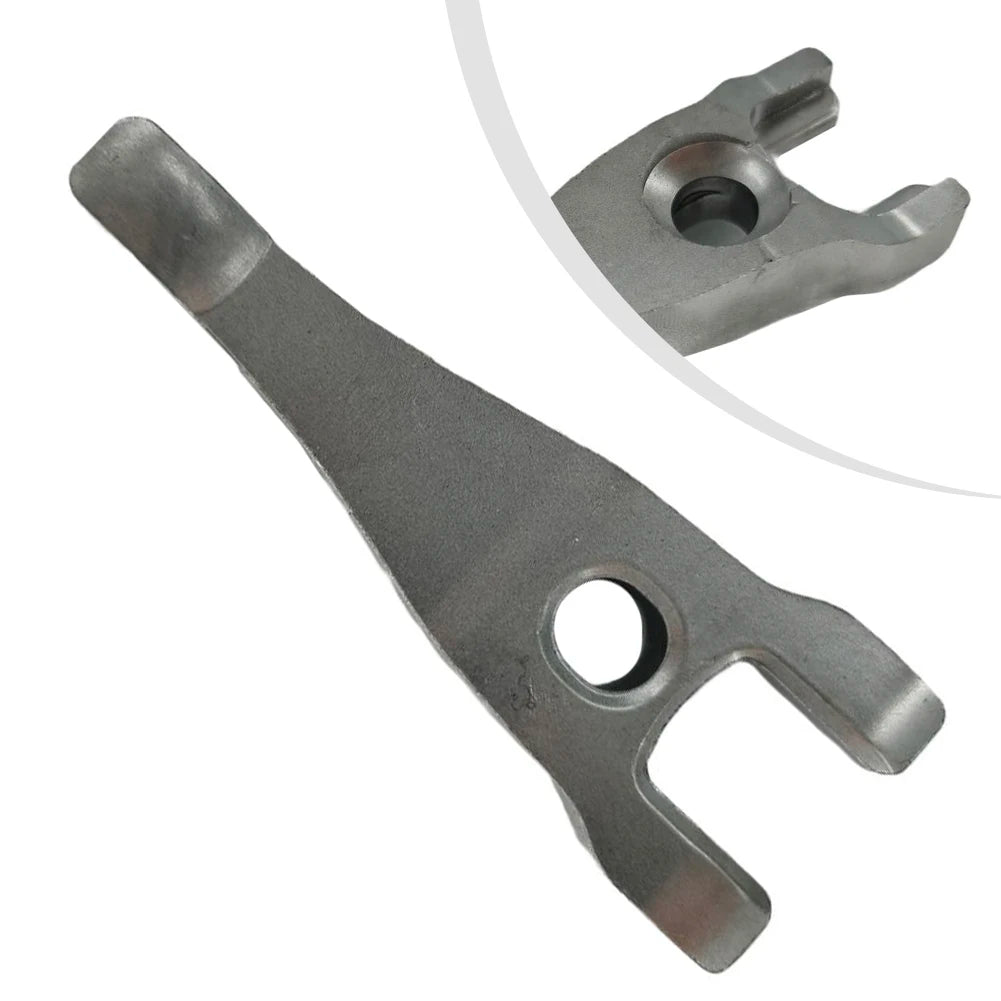 1pc Car Engine  Diesel Injector Clamp For Ford & For  308 1719487 9M5Q9E568AB  1982.G2 Fuel Inject Controls  Clamp Parts