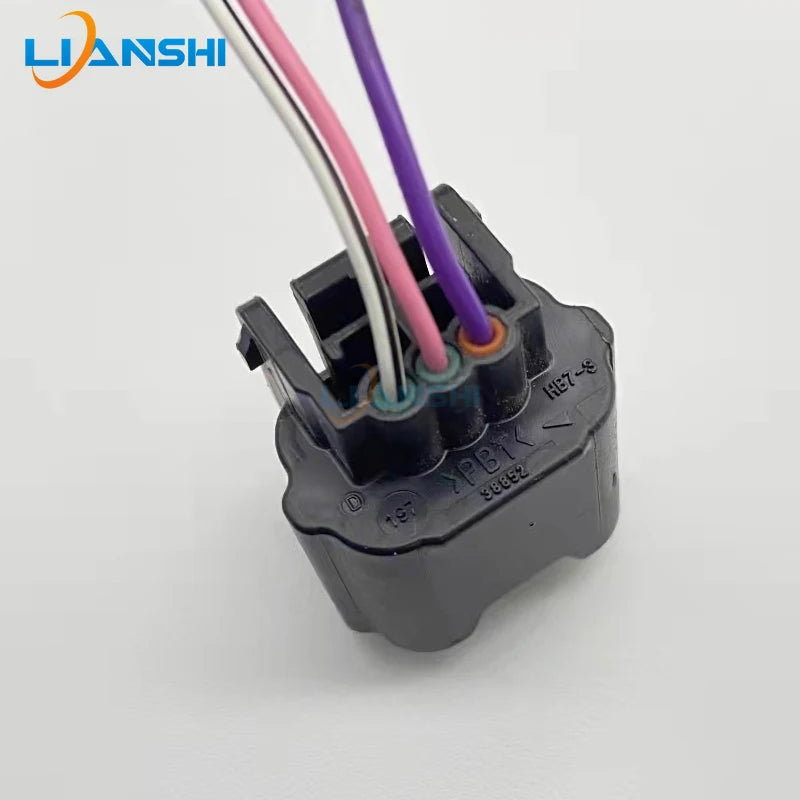 This 3-hole camshaft sensor plug is suitable for the crankshaft position of Nissan Tiida, Yida, Sylphy, Livina and Qashqai