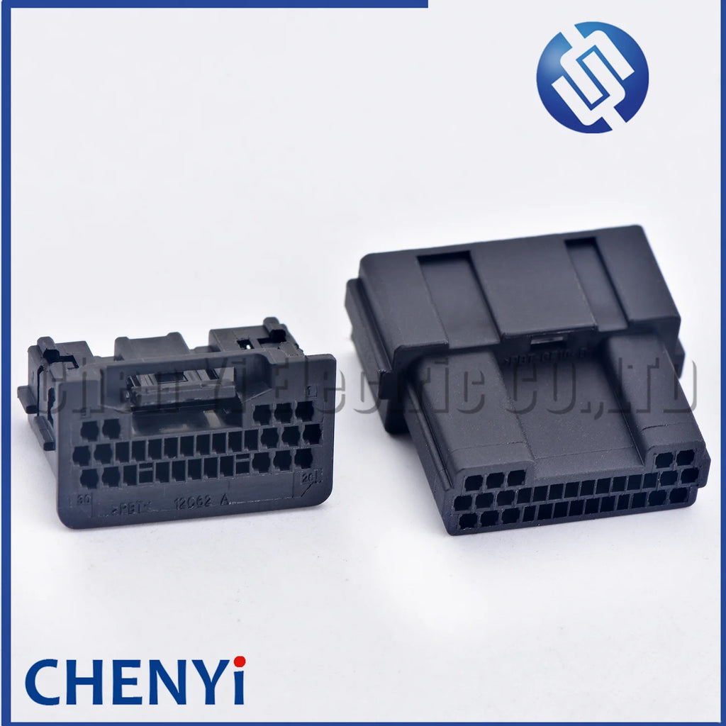 30 Pin male or female Car computer module connector Gateway harness plug 90980-12C62 2822015-1 For Toyota Lexus