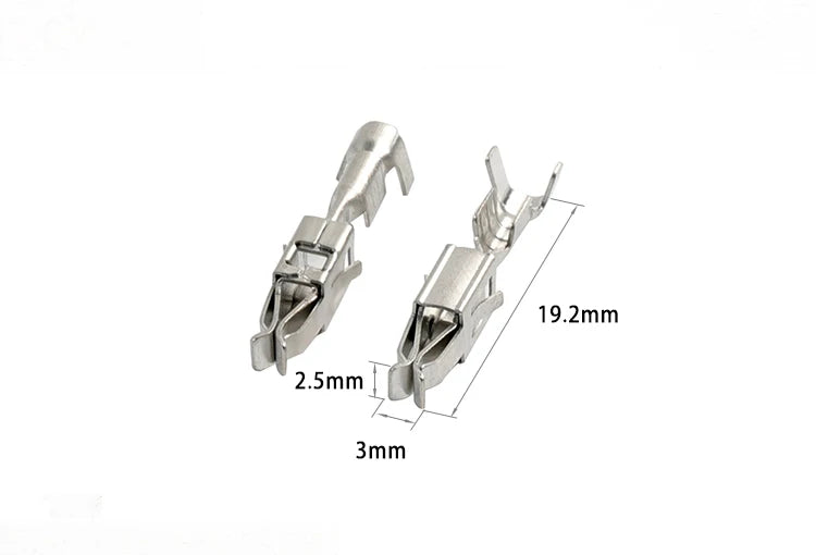 The plug housing with terminal 2109441-2 is suitable for the PTC water heater assembly of BYD air conditioning pump for new ener