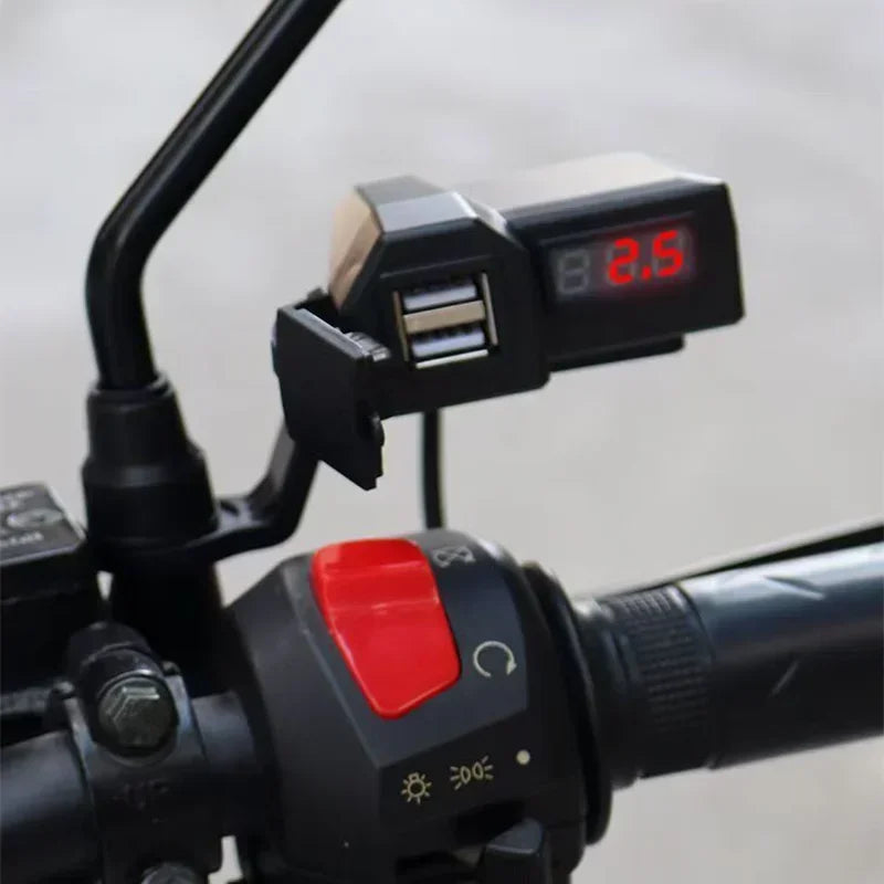Waterproof Motorcycle USB Charger 2-Port + Voltage Display - Quick Charge 3.0 for Harley Cruisers Motorbike Accessories Amagi