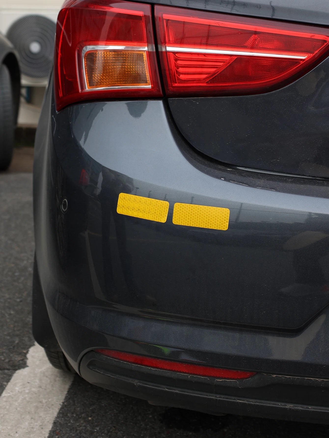 10pcs Car Bumper Reflective Safety Strip Sticker Warning Reflector Tape Auto Car Accessories Exterior Interior Reflector Sticker