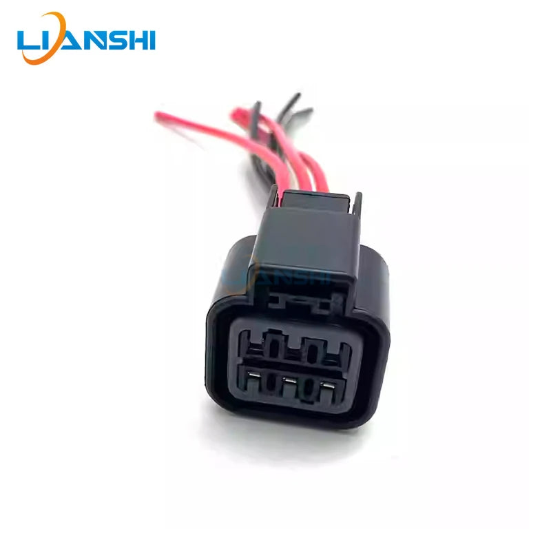 Suitable for Hyundai Tucson Axun Elantra Sonata IX35 headlight assembly plug harness automotive socket