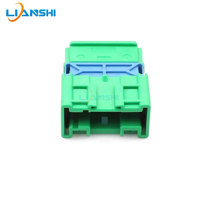98825-1065 is suitable for Citroen rear taillight plugs with terminals DJ7061A-1.5 2.8-11/21