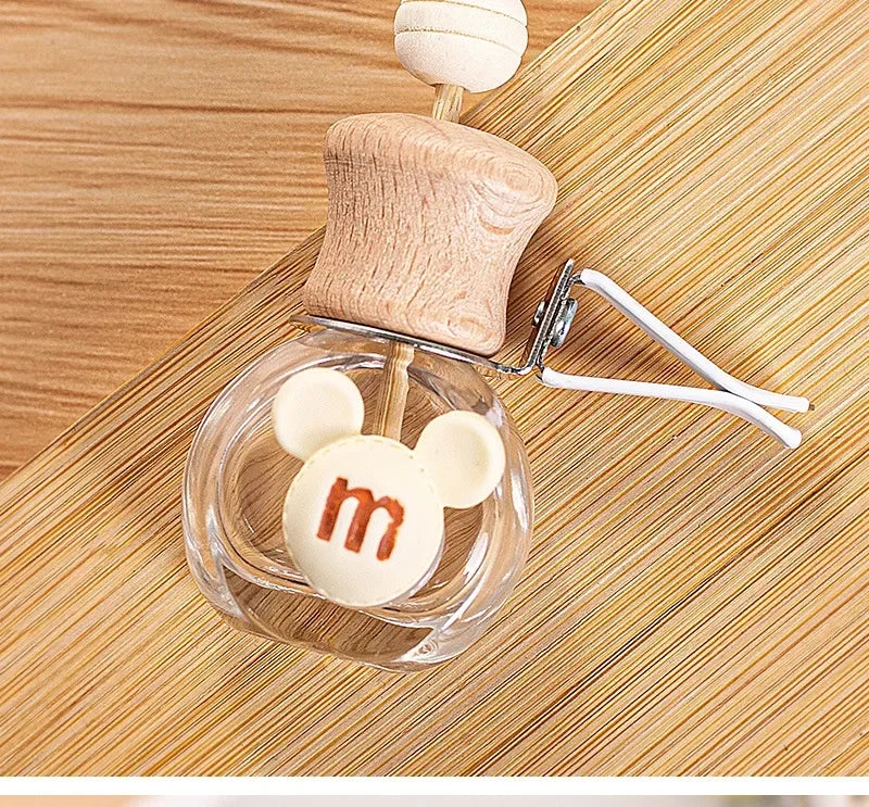 Fashion Car Hanging Perfume Pendant Fragrance Air Freshener Empty Glass Bottle For Essential Oils Diffuser Auto Ornaments Amagi